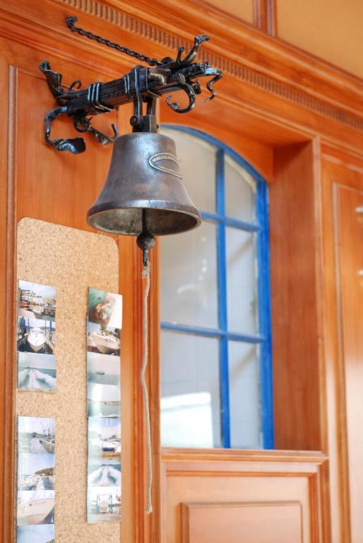 Hotel Marina Hermanuv Mestec Ngoại thất bức ảnh