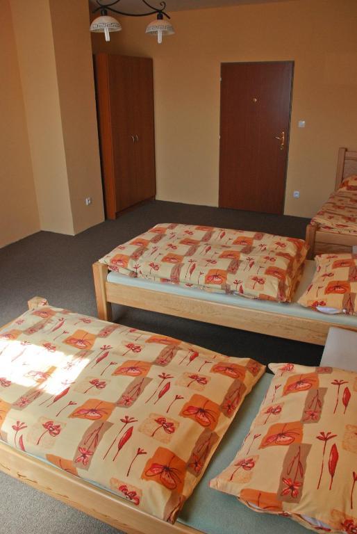 Hotel Marina Hermanuv Mestec Phòng bức ảnh